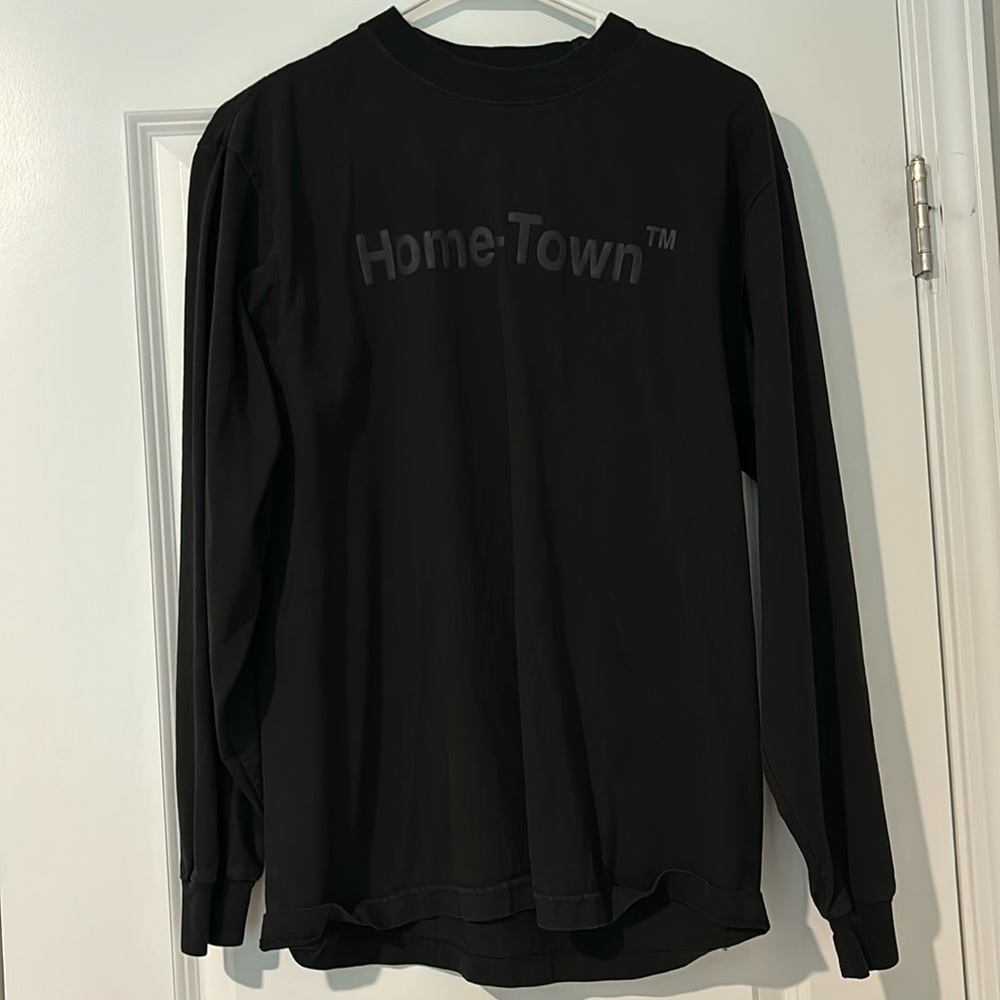 HOMETOWN KICKS SHIRT